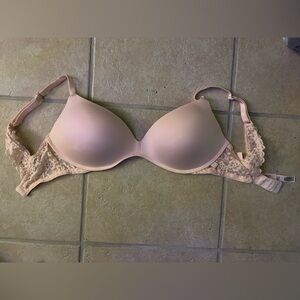 Victoria's Secret Lace Bra 32DD